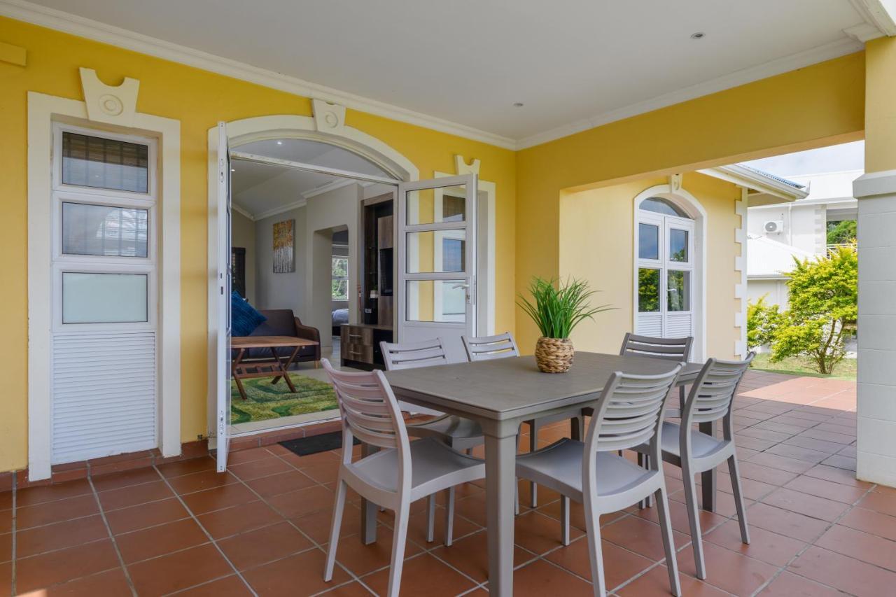 Villa Caylee Caribbean Estates - Ultra-Luxurious - Rimas Interiors Designs - Private Beachfront Escape - Premium Serviced For 8 Guests Port Edward Kültér fotó